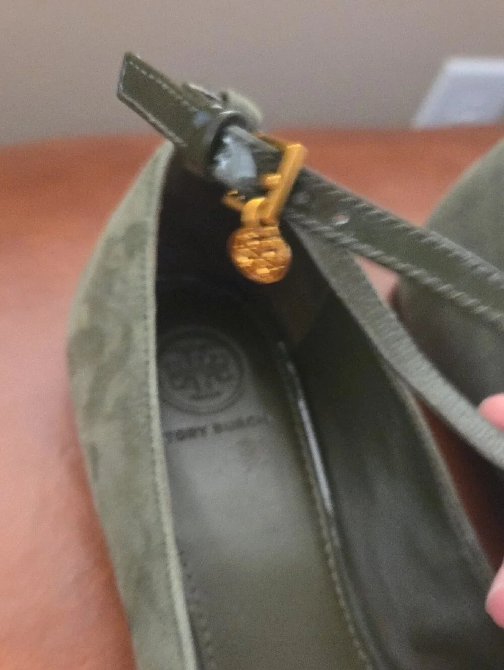 Tory Burch Ashton T-Strap Flats, Olive Green, Size 8M - Picture 3 of 9